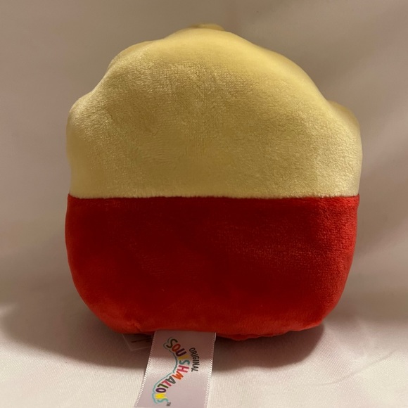 🌸 2/$18 or 3/$25 🌸 NWOT Floyd the Fries Squishmallow 5in - Picture 3 of 5